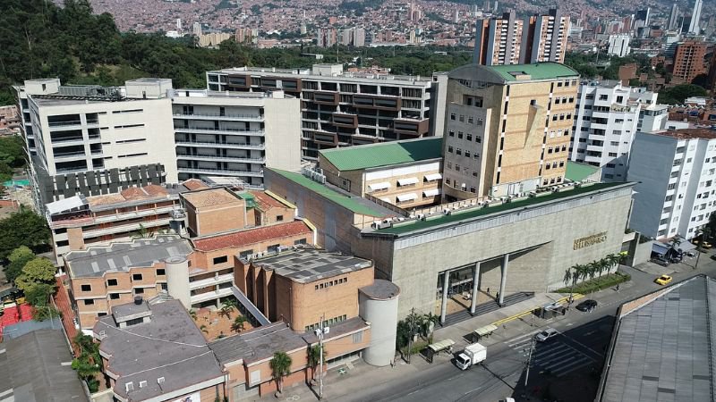 Panorámica de la Universidad Católica Luis Amigó en Medellín