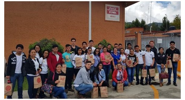 Visita_a_las_instalaciones_de_Coca_Cola.jpg