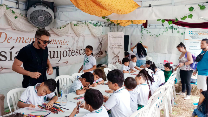 Biblioteca_en_la_Fiesta_del_Libro_y_la_Cultura.png