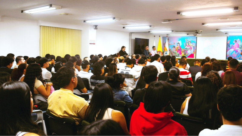 Primer_encuentro_de_Martes_de_Caf___y_Negocios__2_.png