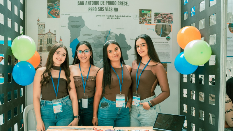 La_XVI_edicion_de_Exposextante_reunio_lo_mejor_del_periodismo_universitario2__1_.png