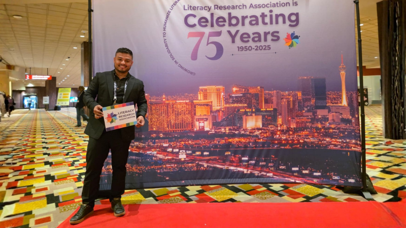 Edison_Ferney_Castrill__n_represent___a_la_U_Cat__lica_Luis_Amig___en_el_Congreso_Internacional_de_la_Literacy_Research_Association.png