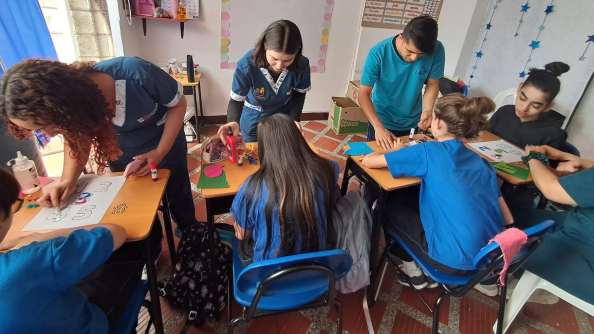 Estudiantes_de_Educaci__n_Infantil_fortalecen_su_formaci__n_en_educaci__n_inclusiva_durante_visita_a_la_Fundaci__n_Lupines.png