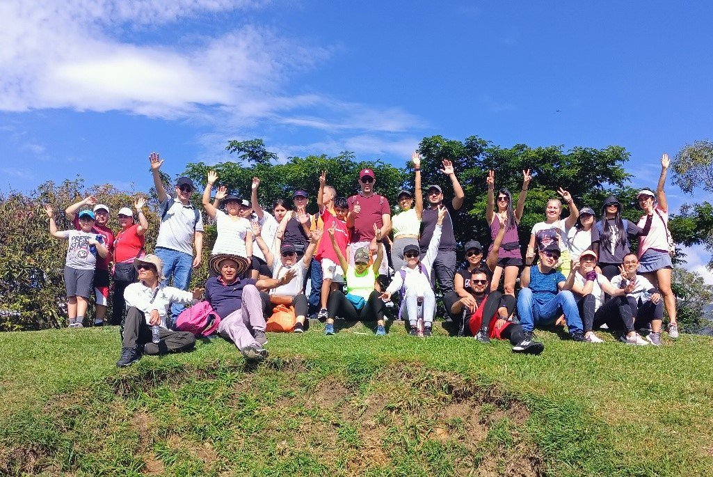 Caminata_Ecologica_al_Parque_Natural_Regional_Metropolitano_Cerro_El_Volador.jpg