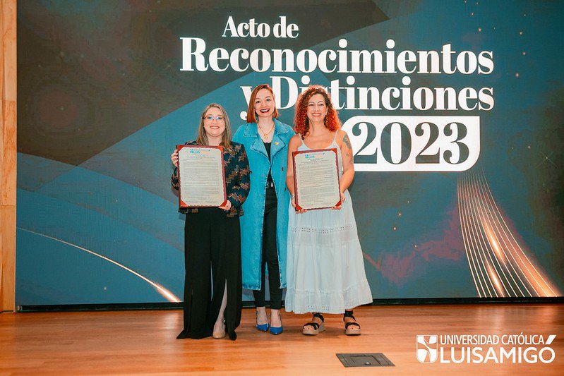 Siete_Graduados_condecorados_en_Acto_de_Reconocimientos_y_Distinciones.jpg