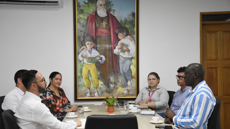 Luis_Amigo_fortalece_la_proyecci__n_estrategica_del_Centro_Regional_Apartado_con_la_visita_del_Comite_Rectoral4.png