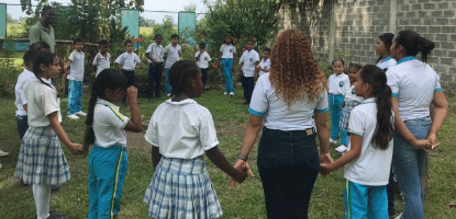 Proyecto de Estudiantes de Psicología beneficia a la comunidad de Pedronel Durango